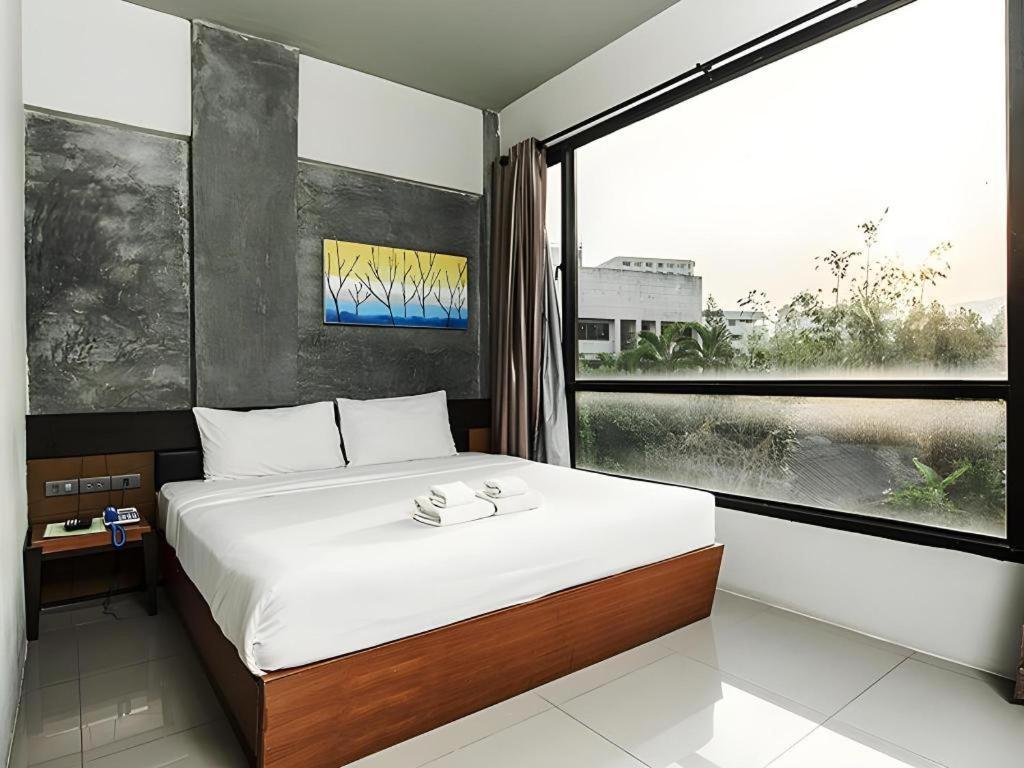 B2 Green Boutique And Budget Hotel Chiang Mai Esterno foto
