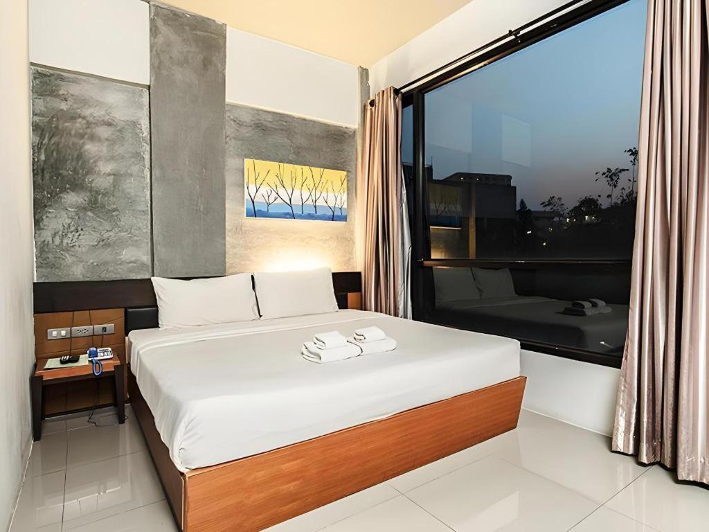 B2 Green Boutique And Budget Hotel Chiang Mai Esterno foto