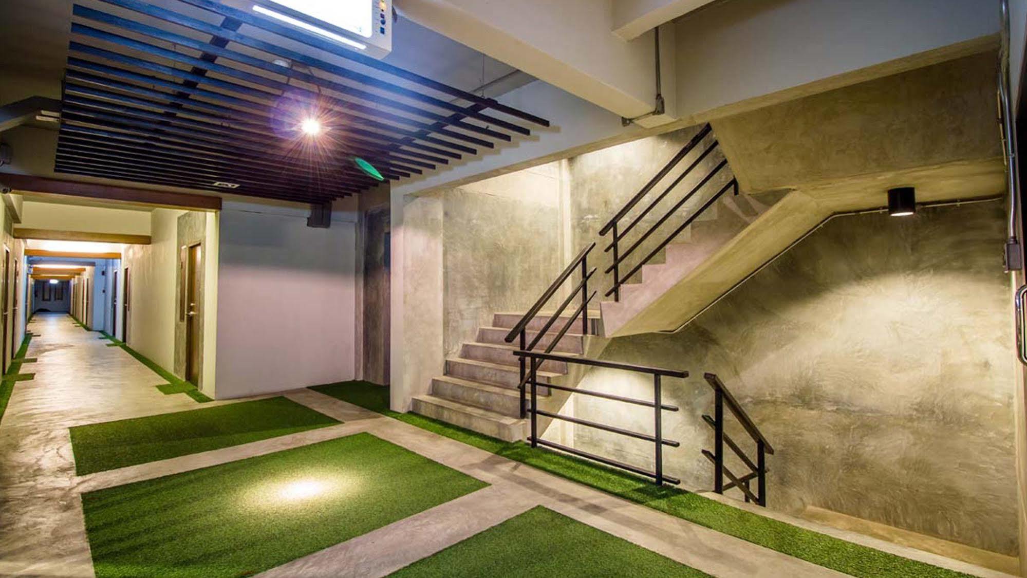 B2 Green Boutique And Budget Hotel Chiang Mai Esterno foto