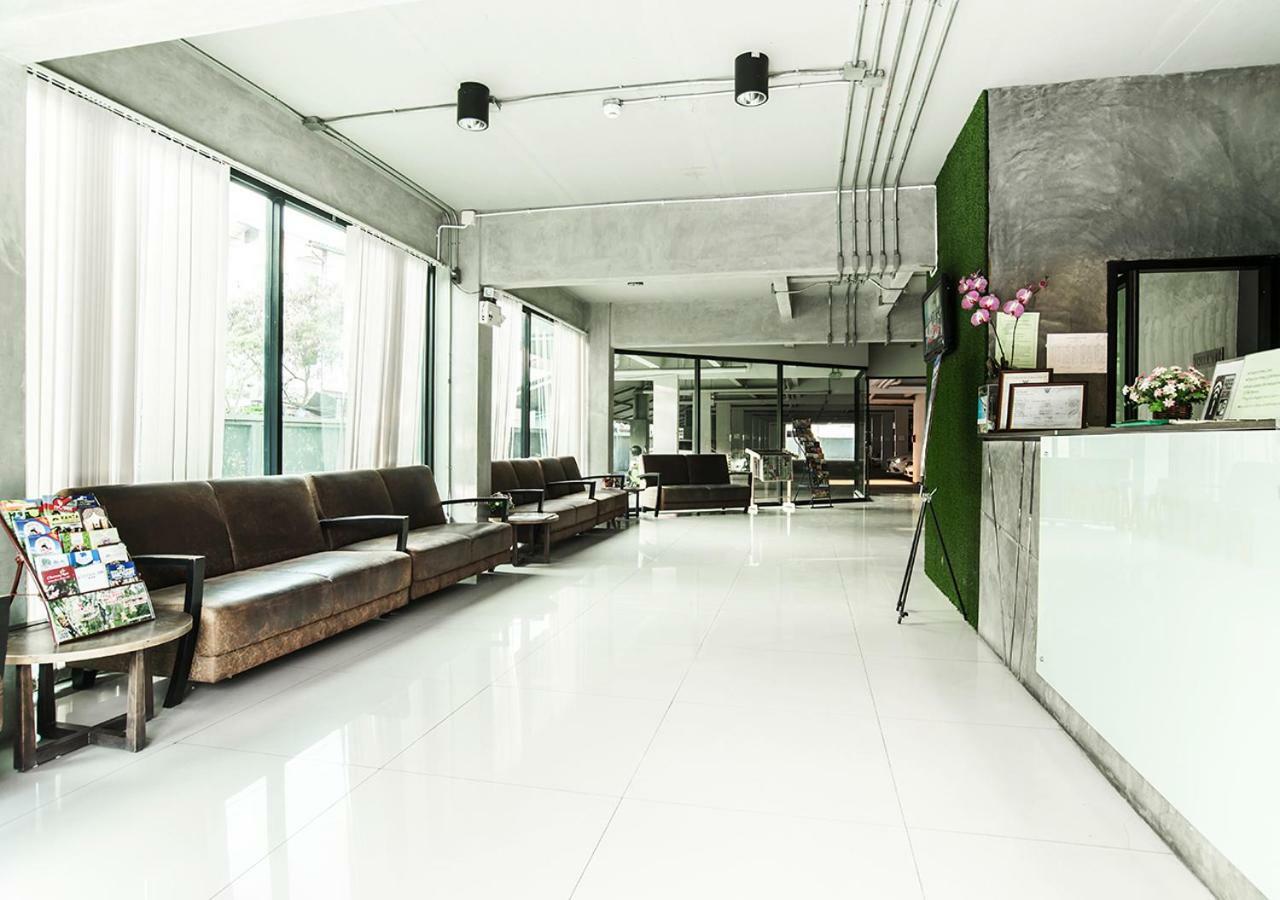 B2 Green Boutique And Budget Hotel Chiang Mai Esterno foto
