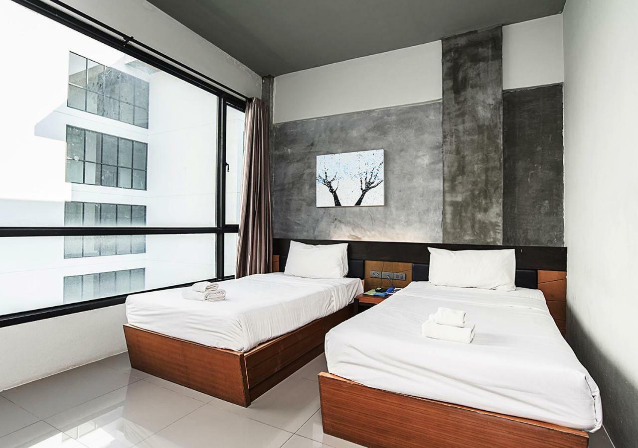 B2 Green Boutique And Budget Hotel Chiang Mai Esterno foto